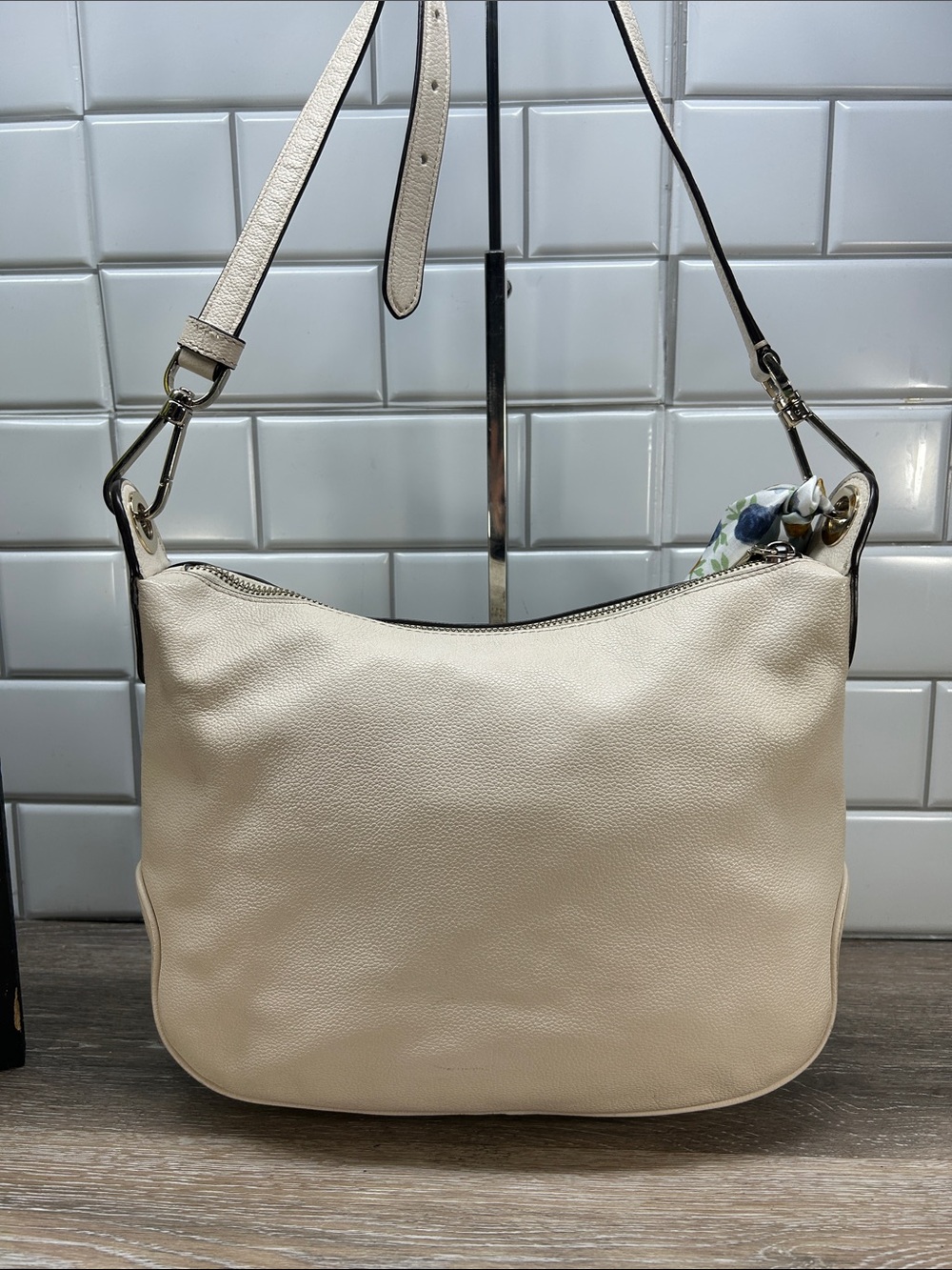Kate spade crossbody - Picture 2 of 14